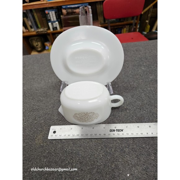 Vintage Pyrex #77-B & 77-U Gravy Boat & Under Plate "Woodland Brown" - Picture 5 of 8